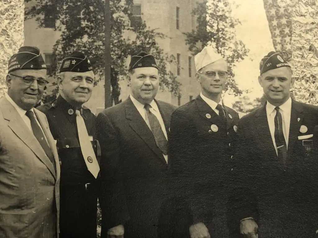 Five American Legion members in a historic Chicago 1955 photograph.
